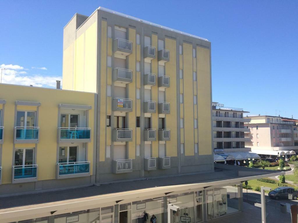 Condominio Mauro Бібіоне Екстер'єр фото